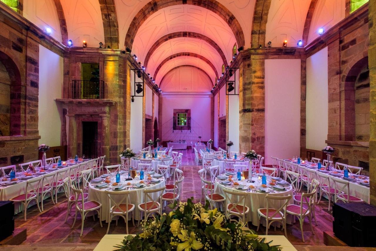 Palacio De Los Acevedo โอซนาโย ภายนอก รูปภาพ